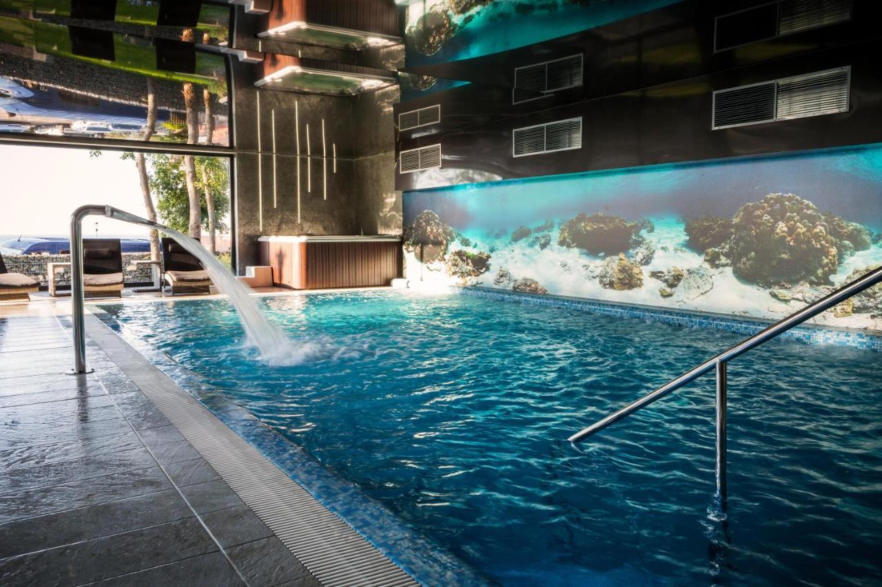 Max Health Resort Spa Устроне Морске Екстериор снимка