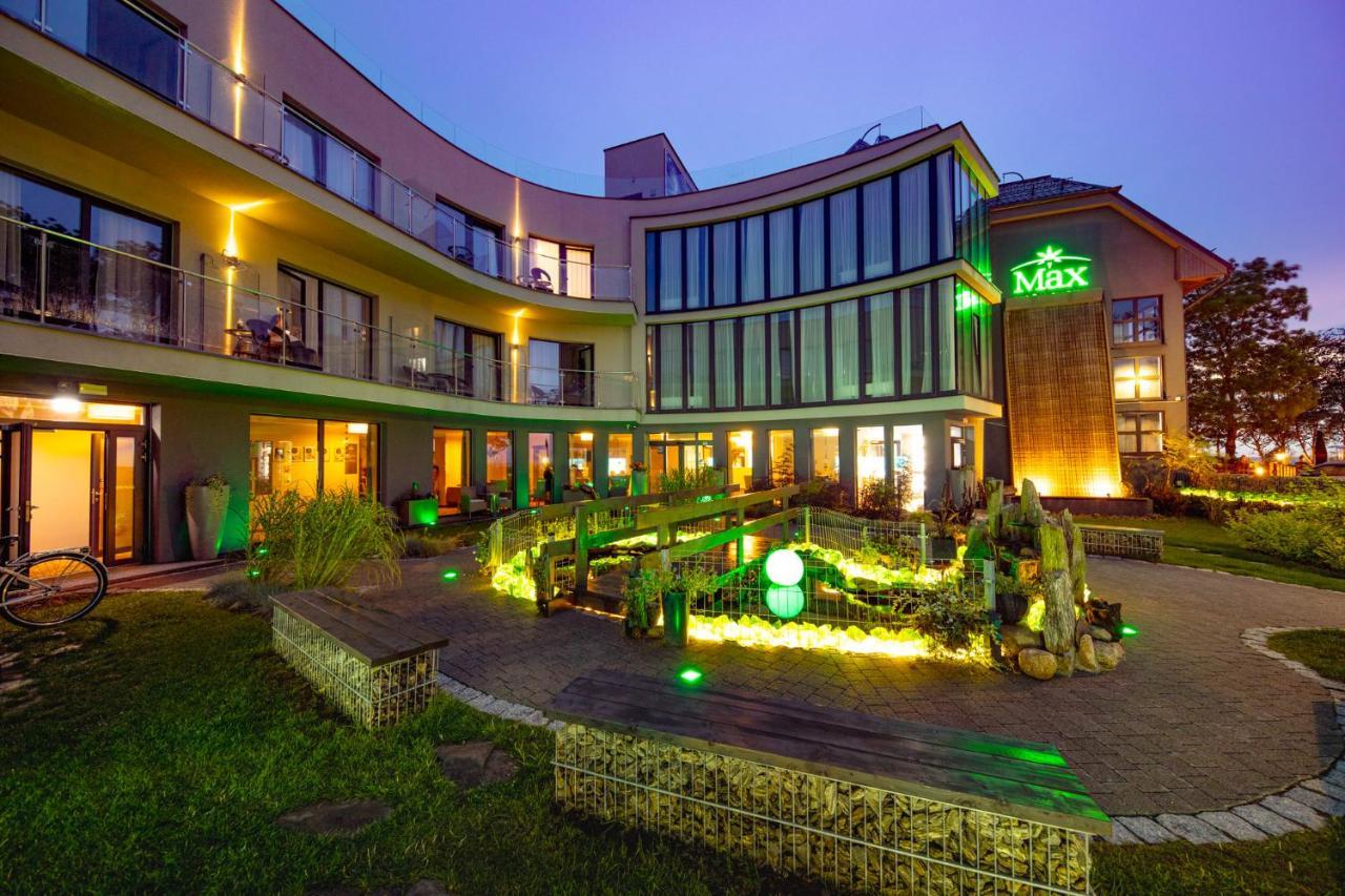 Max Health Resort Spa Устроне Морске Екстериор снимка