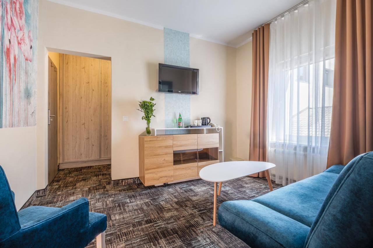 Max Health Resort Spa Устроне Морске Екстериор снимка
