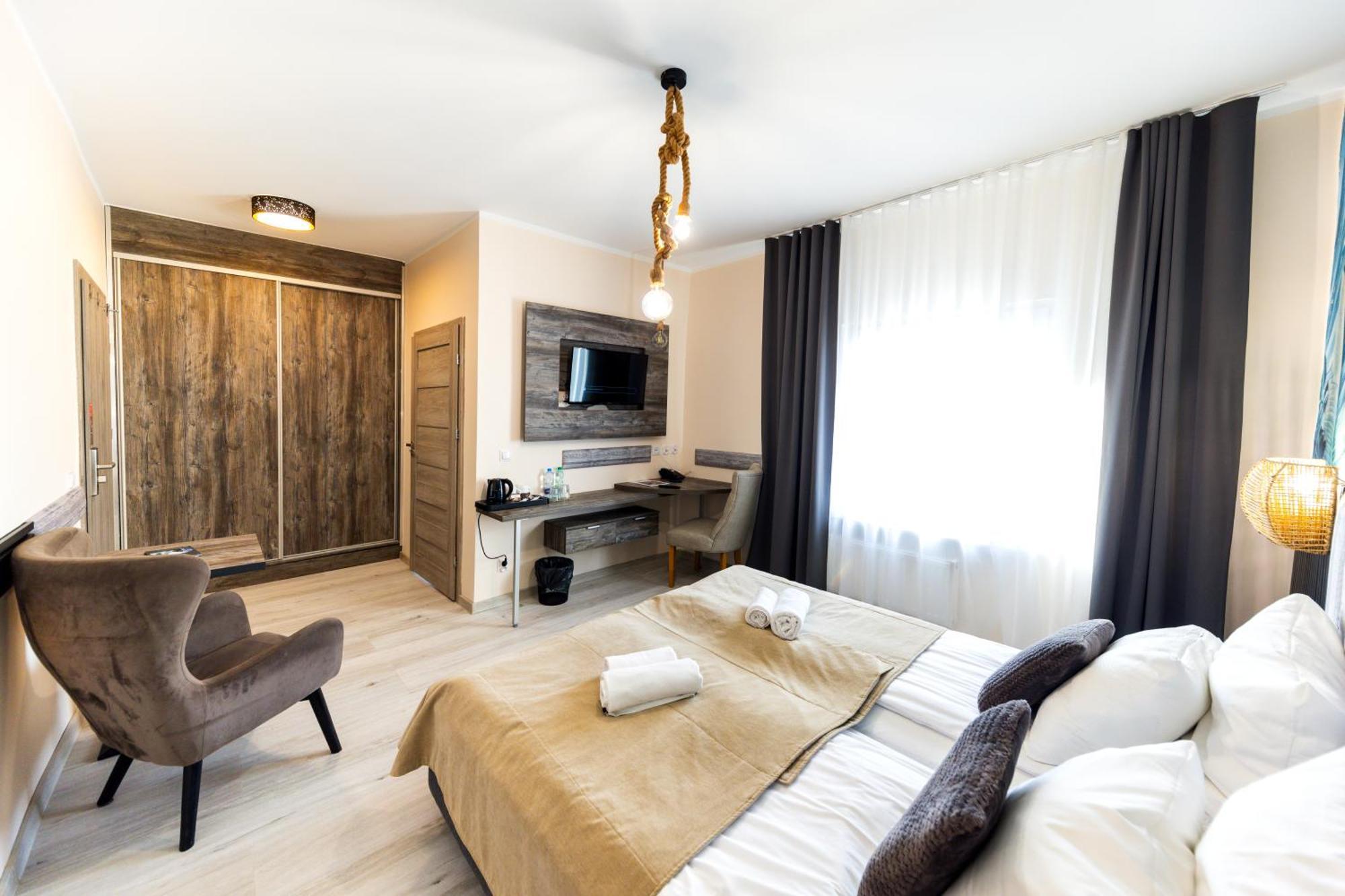 Max Health Resort Spa Устроне Морске Екстериор снимка